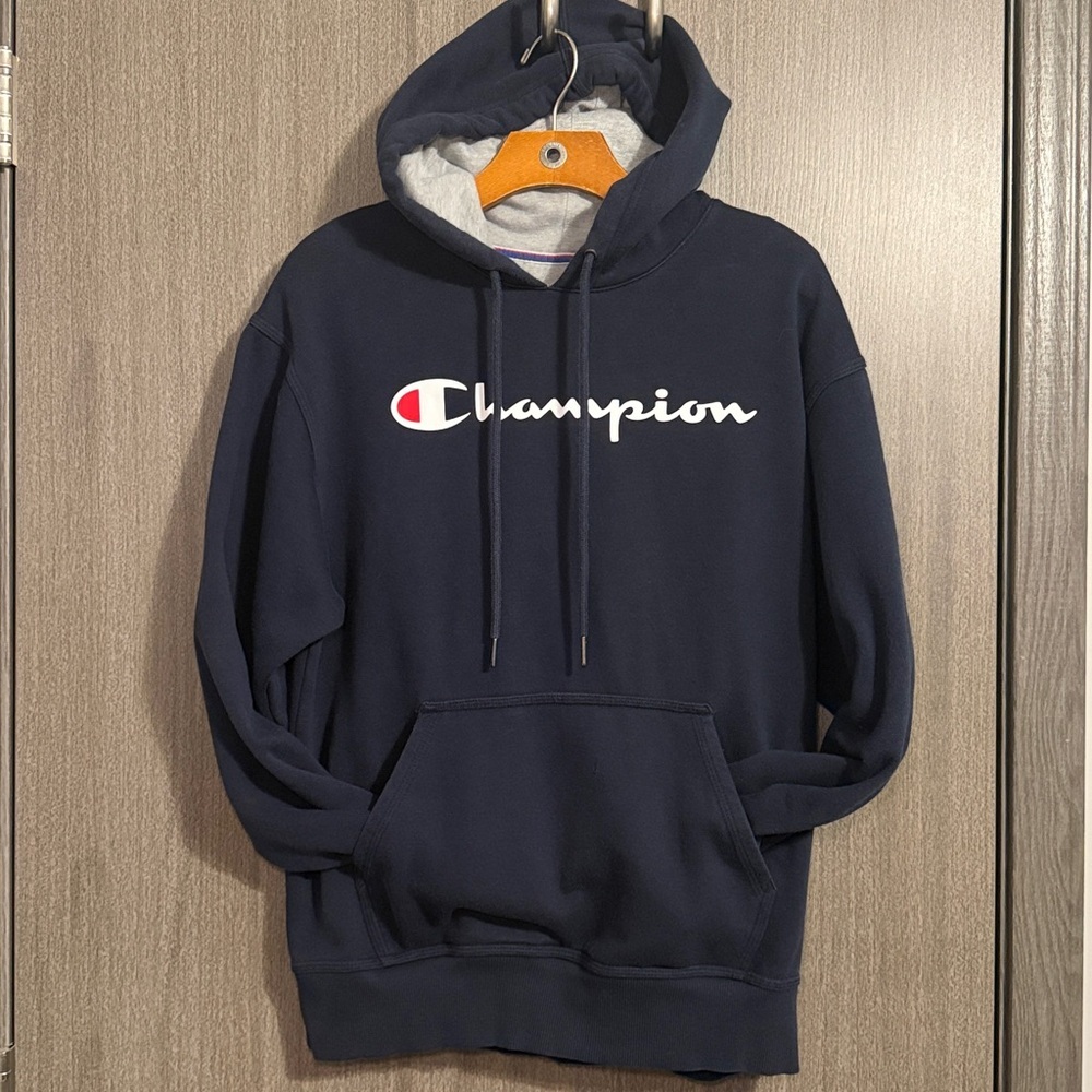 Champion Men's Script Logo Pullover Navy Blue Sweatshirt Hoodie Size Medium EUC